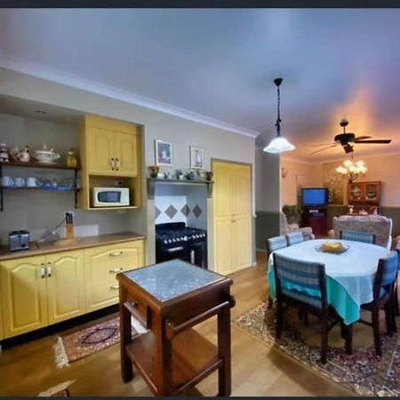 Golden Lace B&B Sarina ภายนอก รูปภาพ
